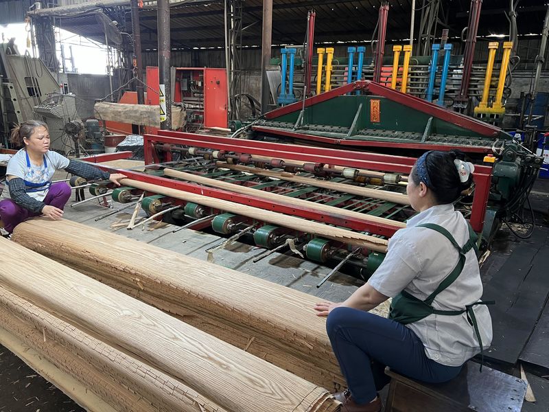 Dongguan Lingfeng Wood Industry Co., Ltd. lini produksi pabrikan
